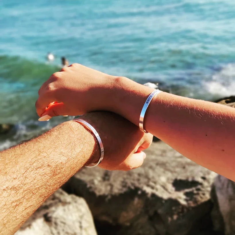 The ultimate personalized bracelet: Your love story, your style!