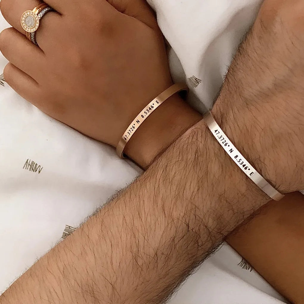 The ultimate personalized bracelet: Your love story, your style!